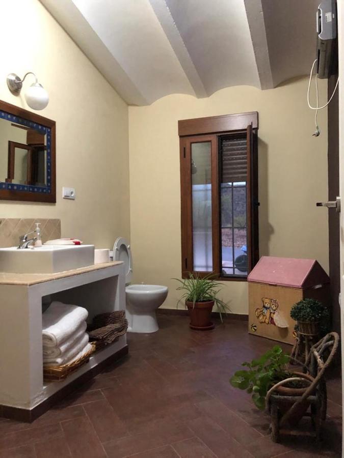 Vivienda Rural Embalse San Clemente Pensionat Huéscar Exteriör bild